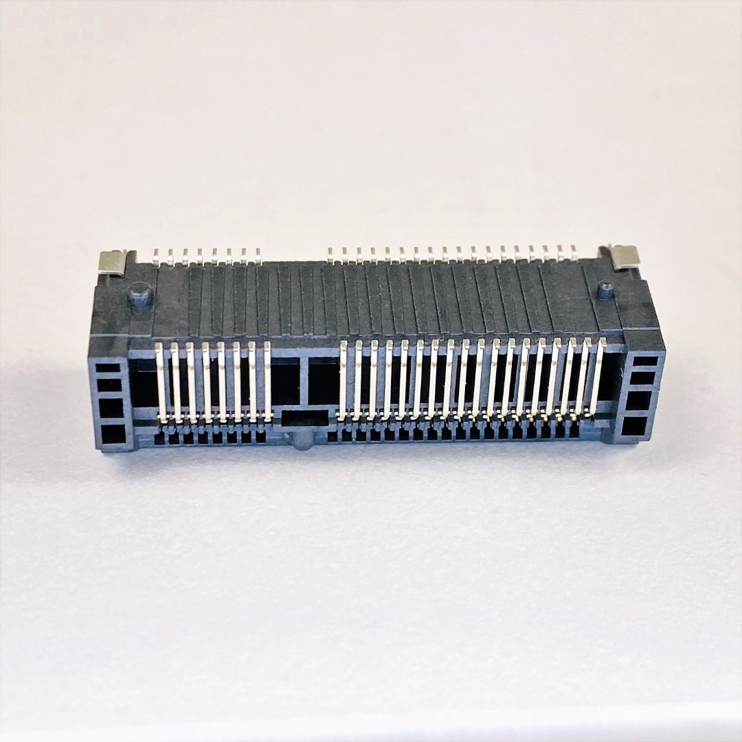 P/N: MPCIEP52HXXR-XXX-52MM mini PCIe Socket, H=5.2mm